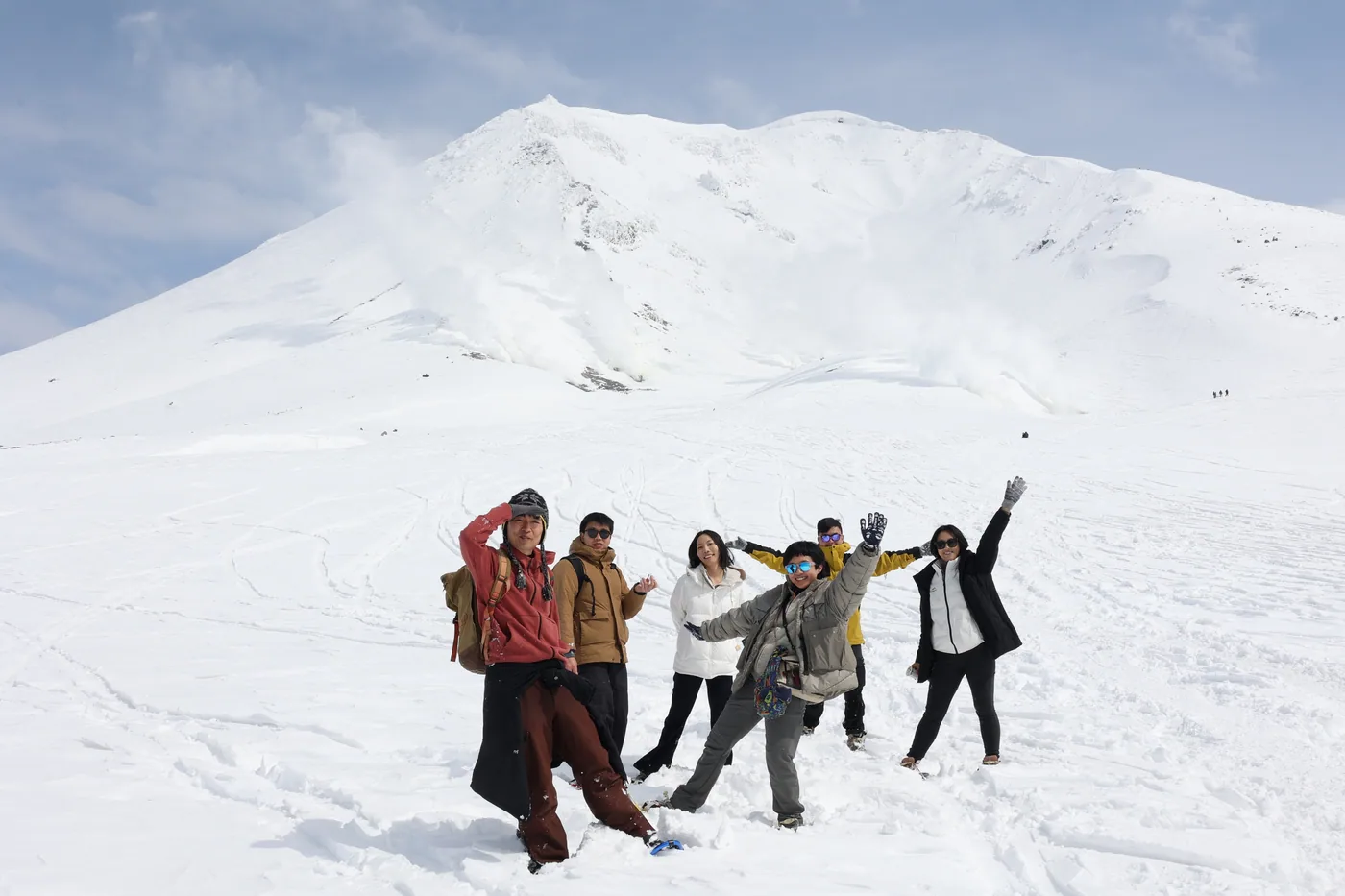 旭岳雪山團體合照